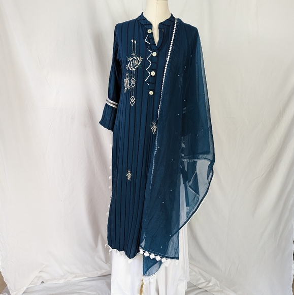 3 pc Indian Pakistani Kurti, Pant and dupatta - Picture 1 of 15